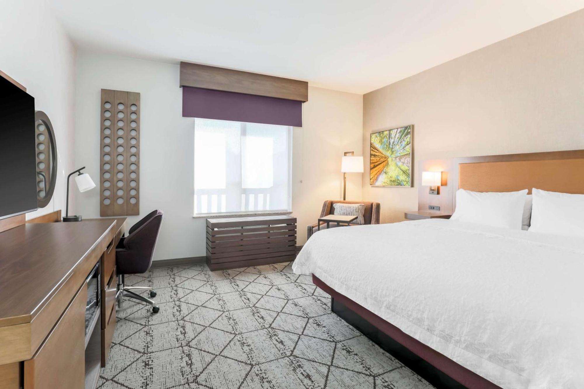 Hampton Inn & Suites Windsor-Sonoma Wine Country Екстериор снимка