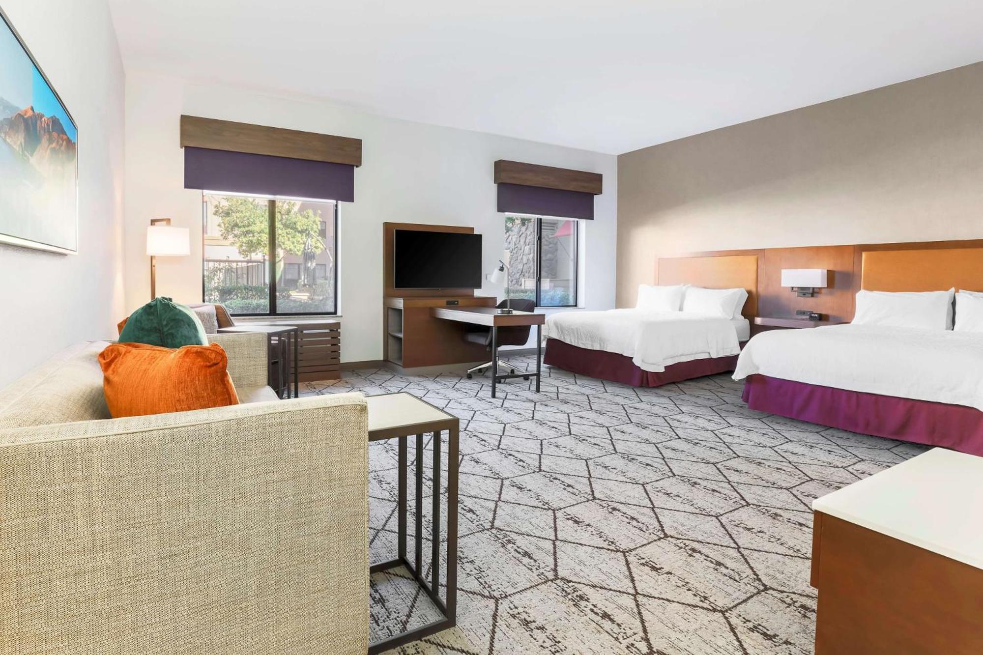 Hampton Inn & Suites Windsor-Sonoma Wine Country Екстериор снимка