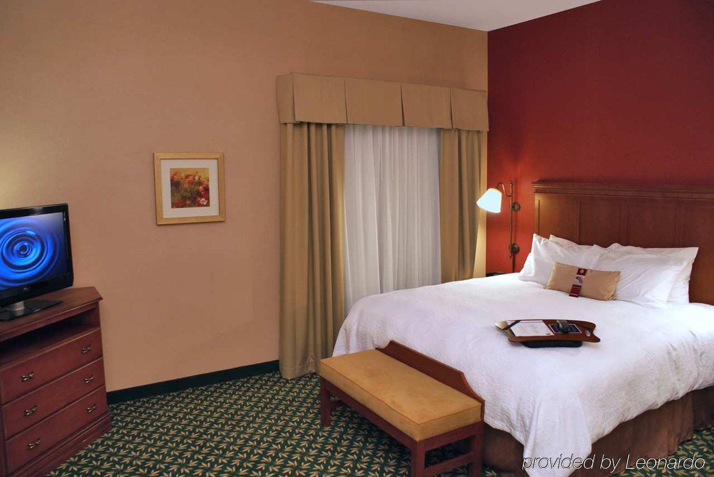 Hampton Inn & Suites Windsor-Sonoma Wine Country Стая снимка