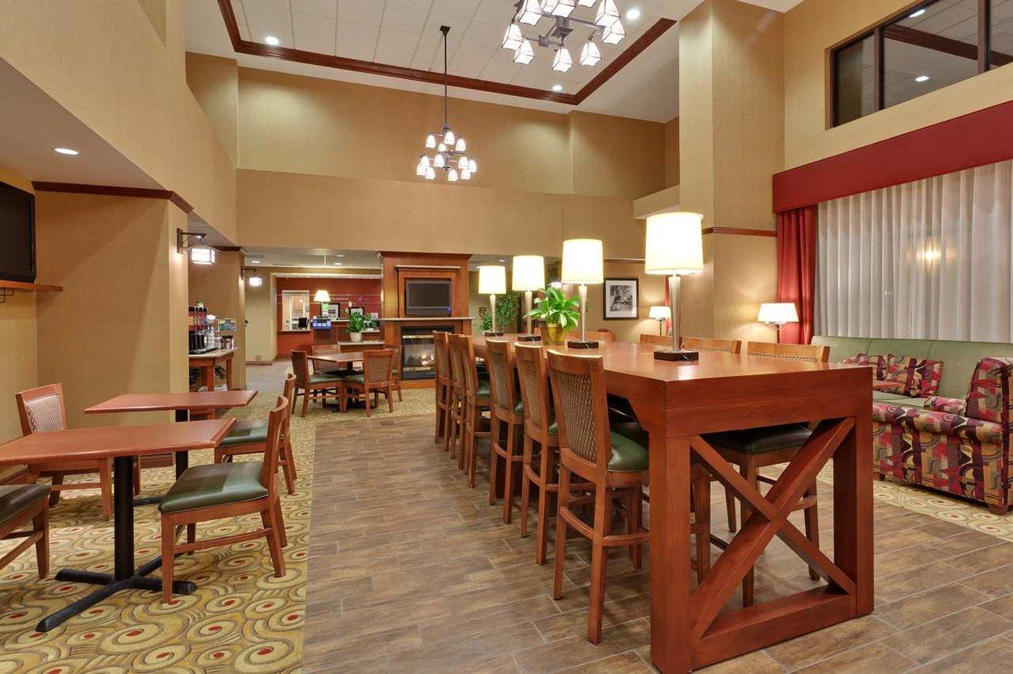 Hampton Inn & Suites Windsor-Sonoma Wine Country Екстериор снимка