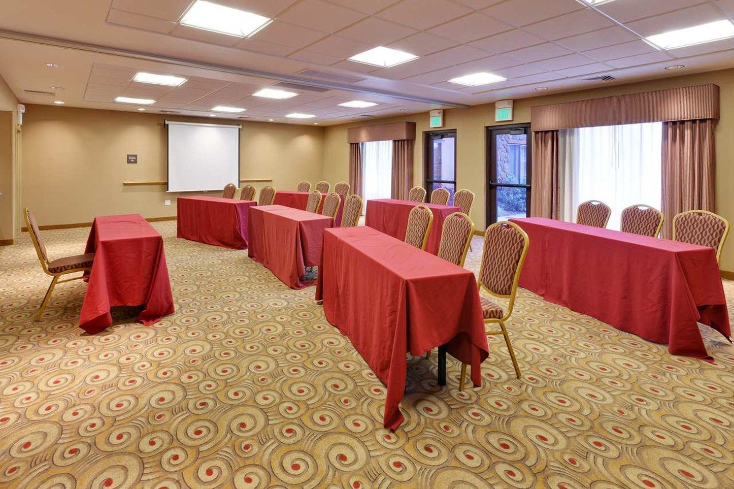 Hampton Inn & Suites Windsor-Sonoma Wine Country Екстериор снимка
